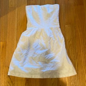 Women’s white gap dress